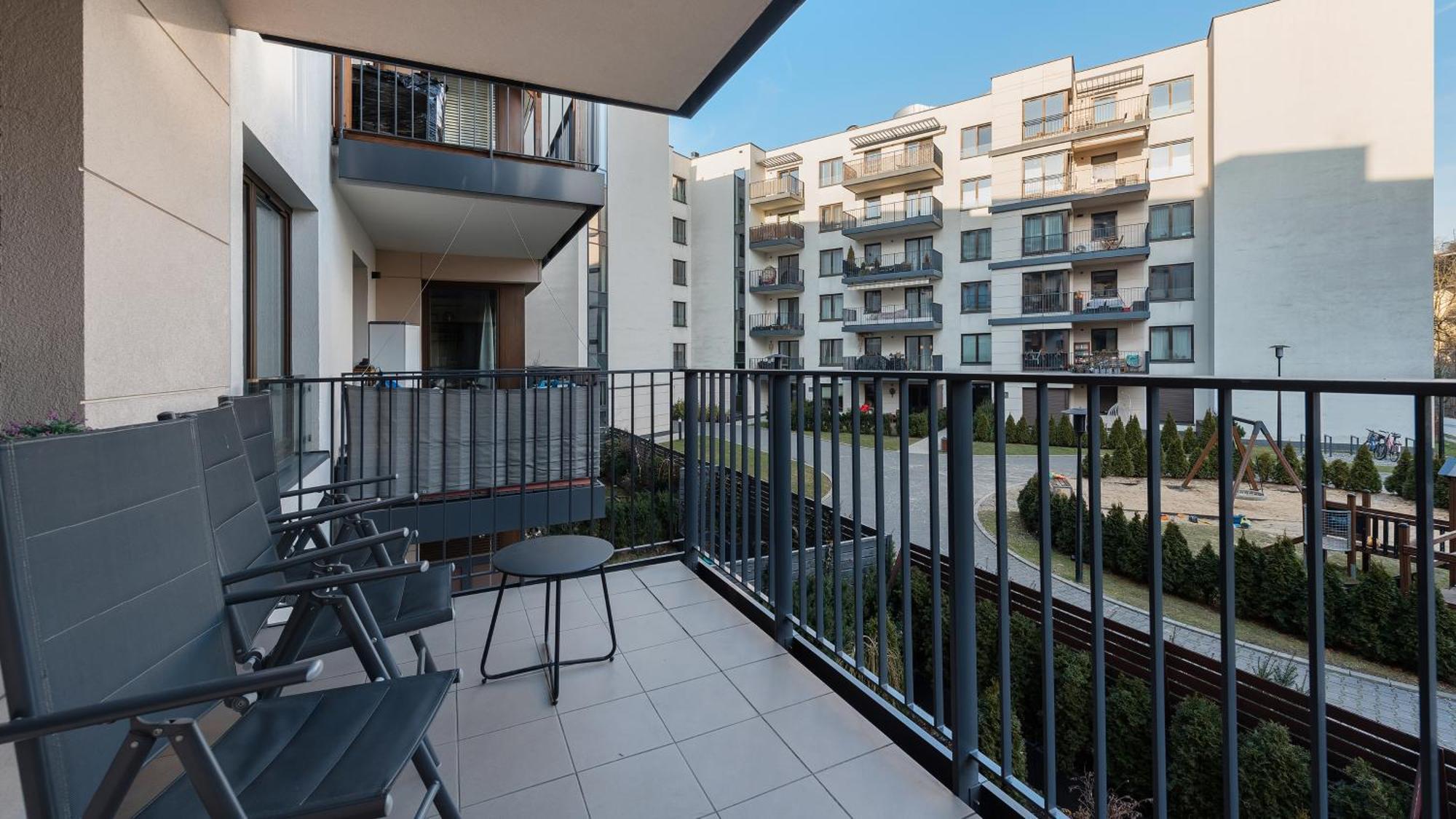 Przedwiosnie Near Center By Sun & Snow Apartament