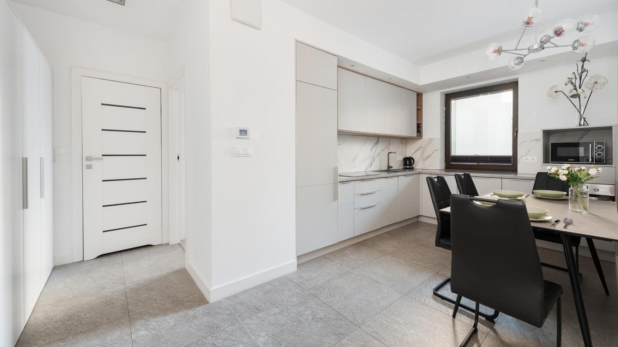 Przedwiosnie Near Center By Sun & Snow Apartament